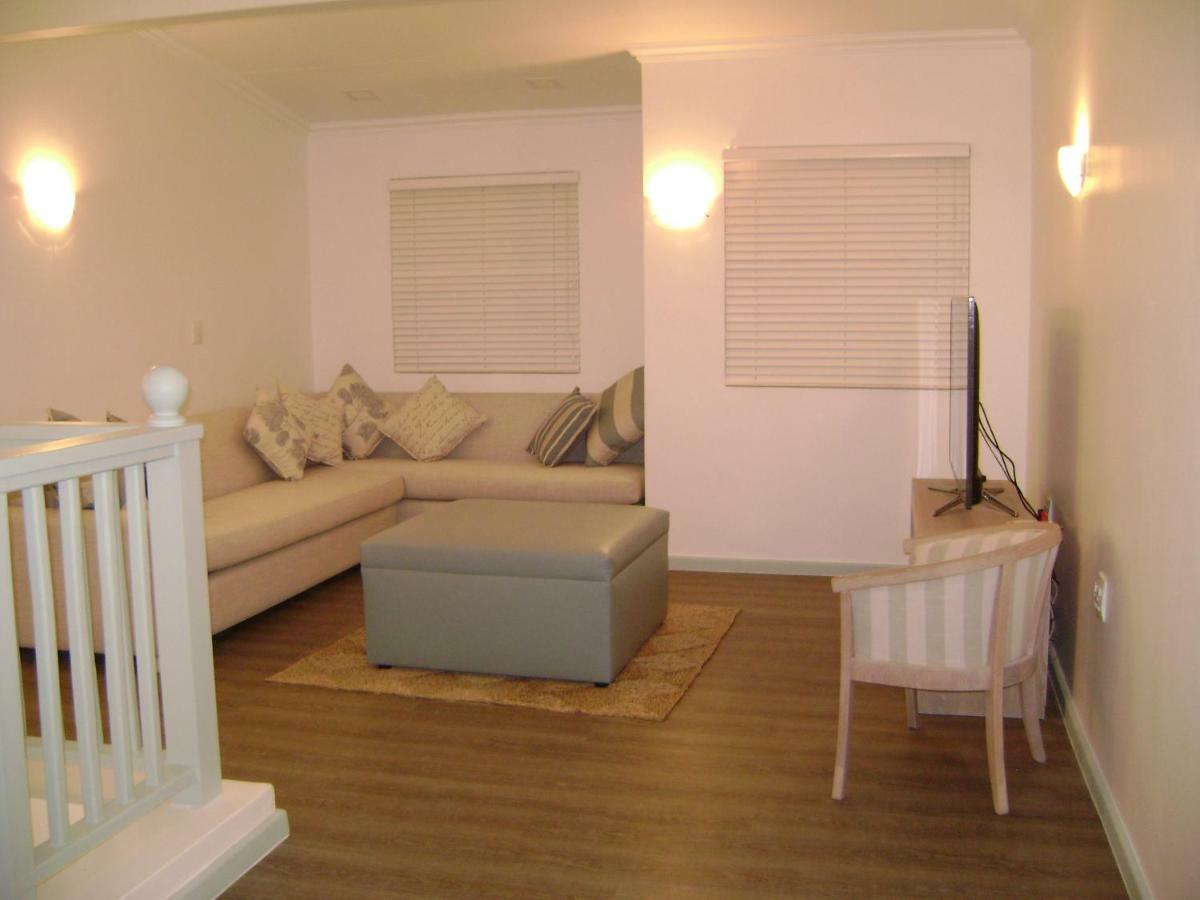 Beautiful Cottage Fantastic Beach 오이스터베이 외부 사진